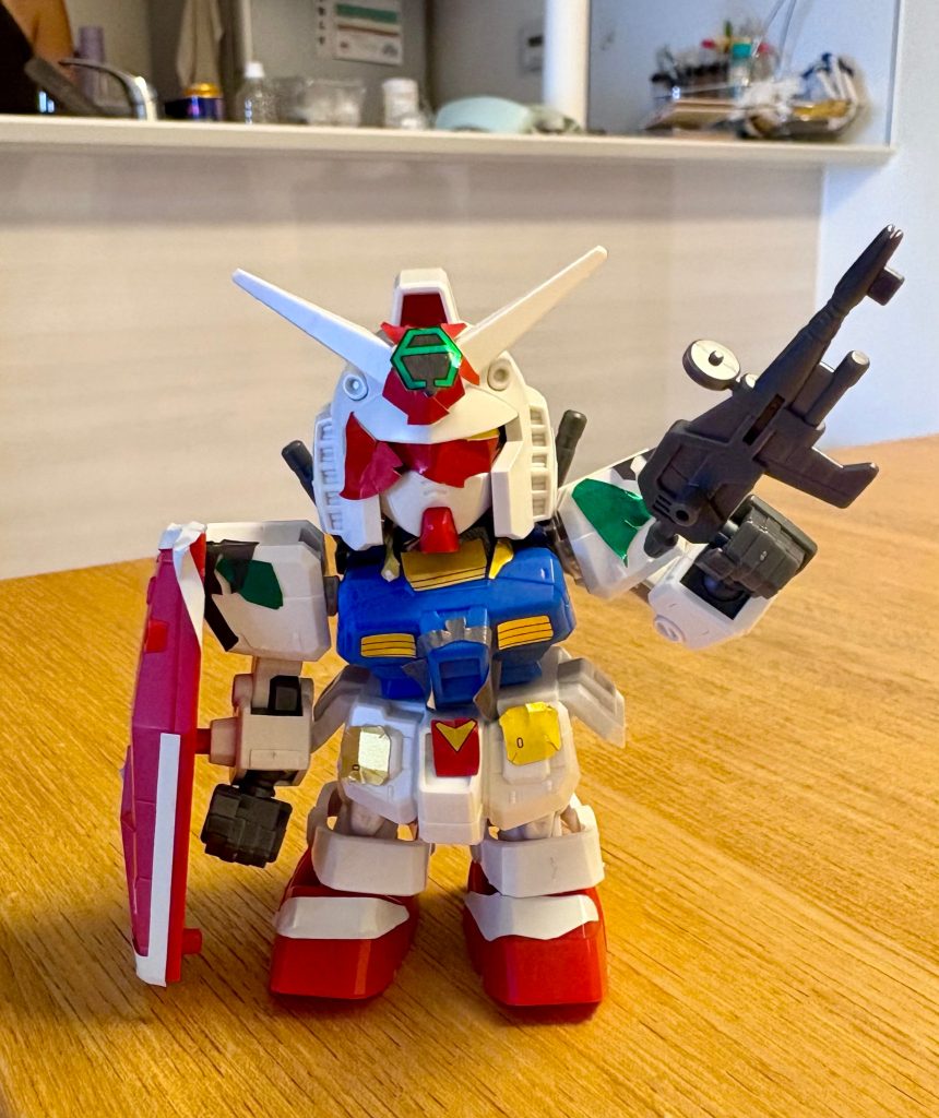次は定番のRX78-2。これは気に入ってました。最近ロビンフッドガンダムのシールでミキシングw