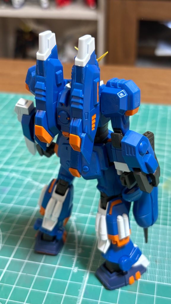 HG 水中型ガンダム–4枚目/制作者：よつうさ