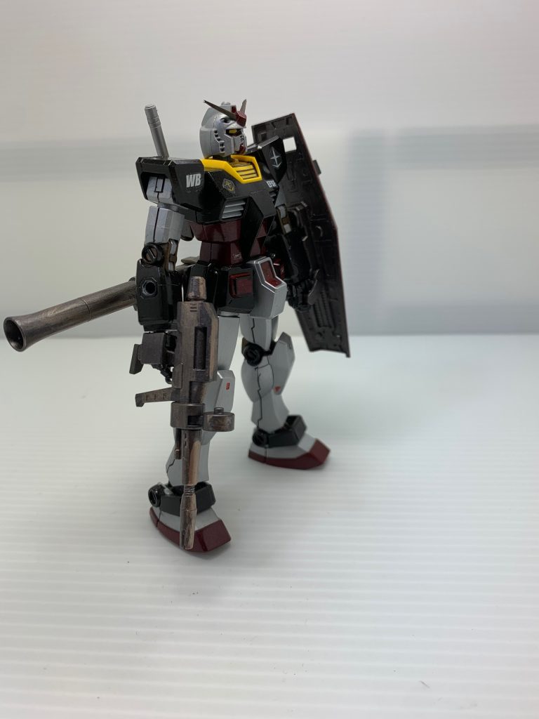 ガンタンク、ガンキャノンに続きガンダムですね