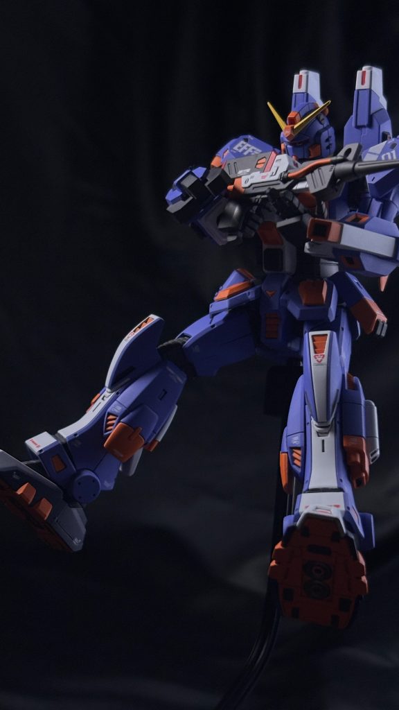 HG 水中型ガンダム–2枚目/制作者：よつうさ