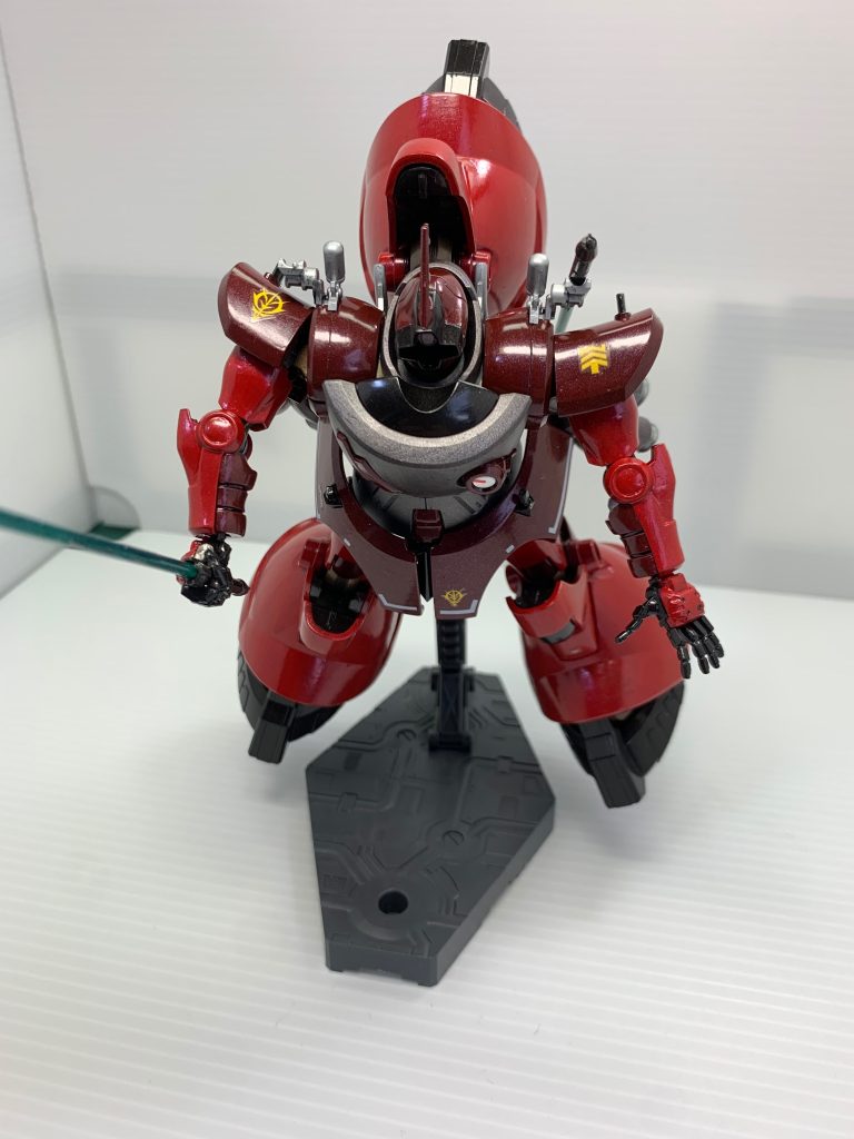 ヒート•サーベルを構えました。