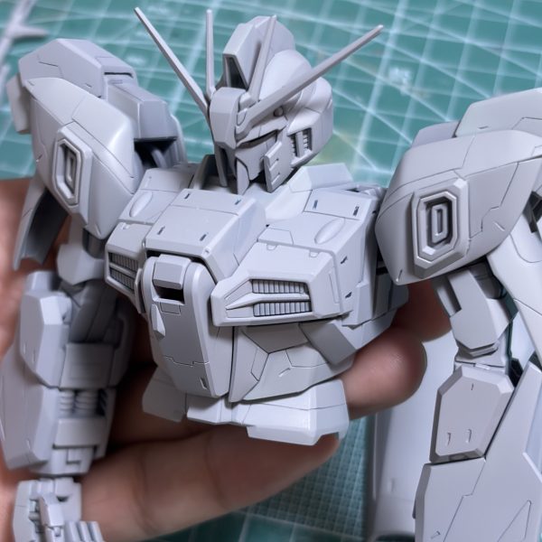 腕と武装のディテールアップが終わって修正箇所のチェックです！傷とかもそうですがマイナスモールドがかなりへたっぴなので少しでもキレイになるようにします…😢（2枚目）