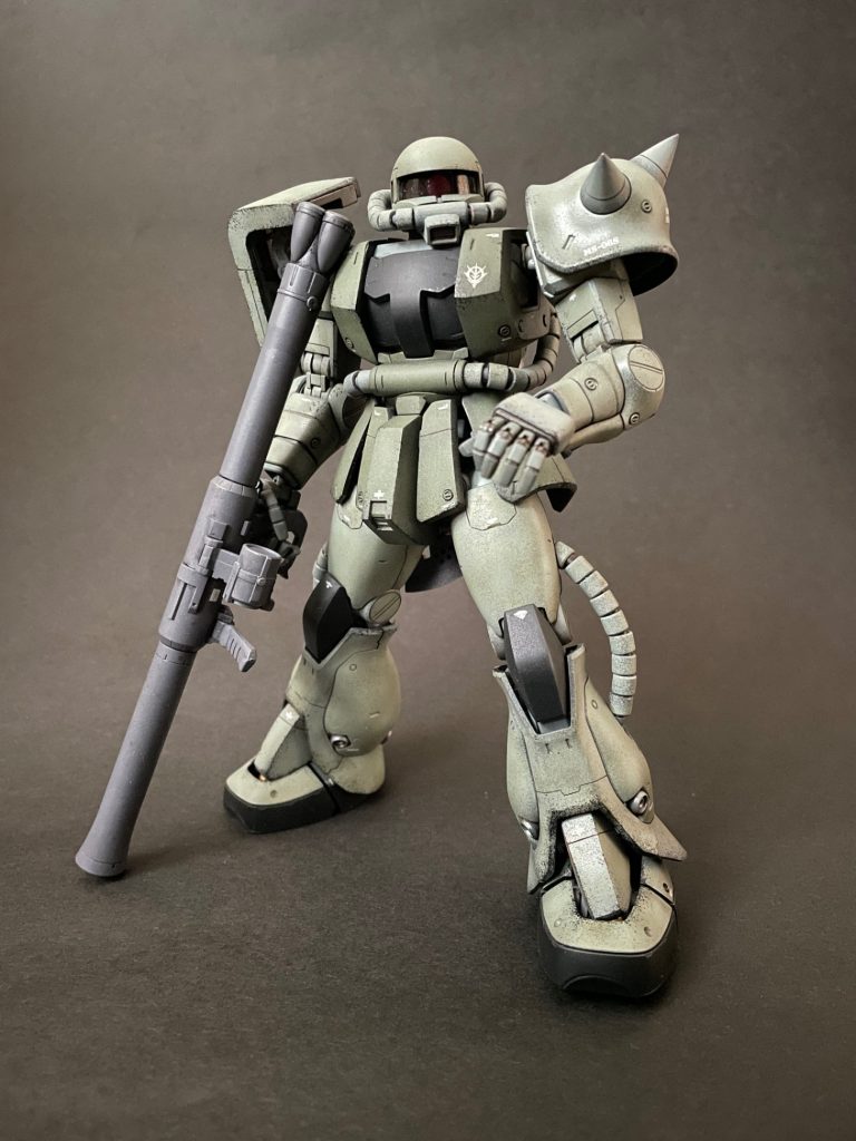なるべくプレーンな感じにしたかったので、あまりゴチャゴチャした改造はしないようにしました。スジボリもいつもの半分くらい、RGのパネルラインから厳選して掘ってます。