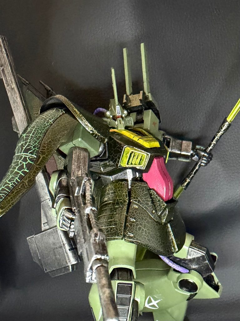 武器などよく見ると若干ですがウェザリングもしてあります！
