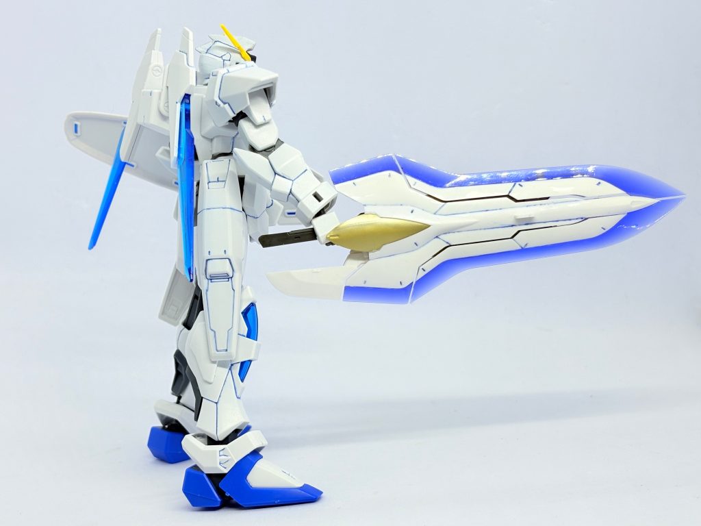 追加装備その2。メガスラッシュエッジ2をほぼそのまま。持ち手だけデモリッシュナイフだかのやつ。