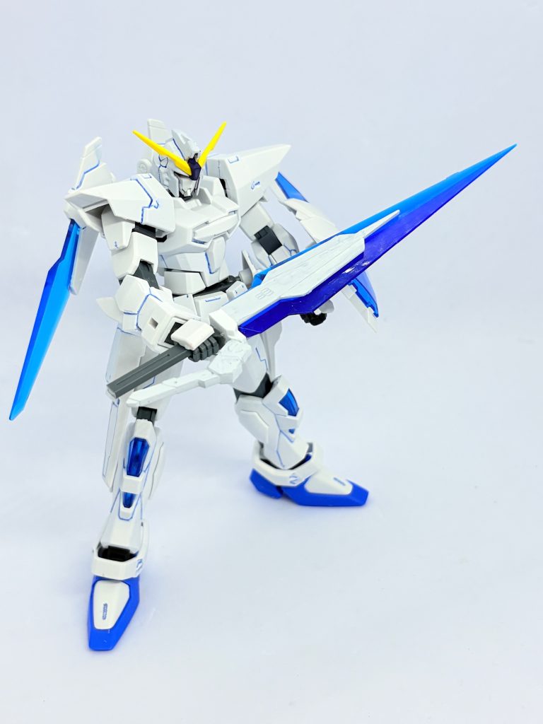 追加装備の大剣その1。なんかのゲームのプラモデルのやつを改造。めちゃくちゃ良い感じ。