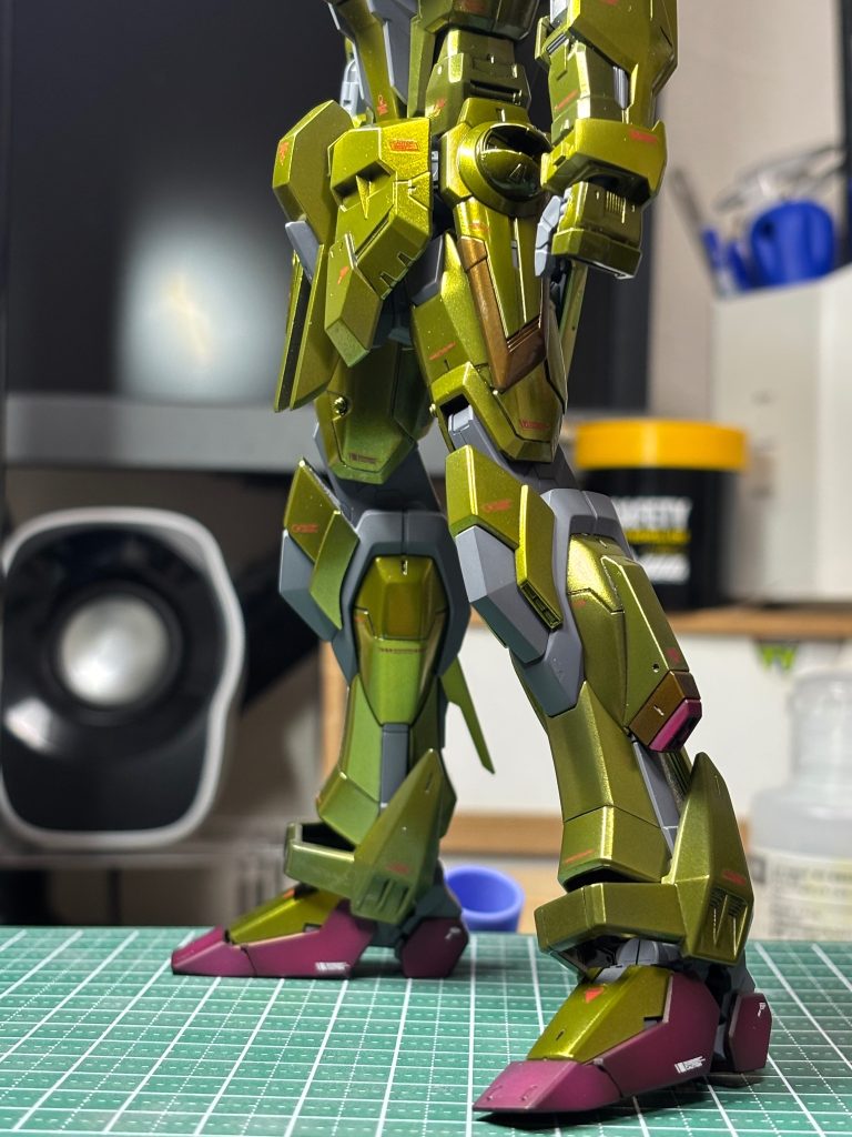 膝からスネまで元キットのほうがすらっとしてて好みです！