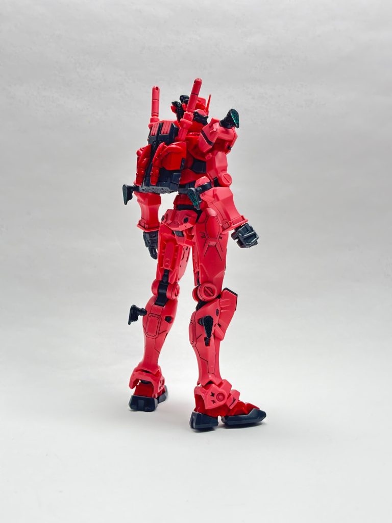 後ろ正直、GQuuuuuuXより赤いガンダムの方が好き色が違うだけでだいぶ印象変わるんだなとアニメや映画を見ていて思いました笑