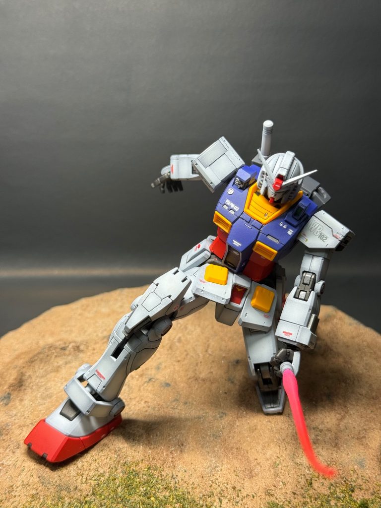 ジオラマディスプレイで、とりあえずやっときたいポーズ(*´∀｀*)オリジン・シャーザク購入できたら戦わせますその時にウェザリングしようと思ってます^o^
