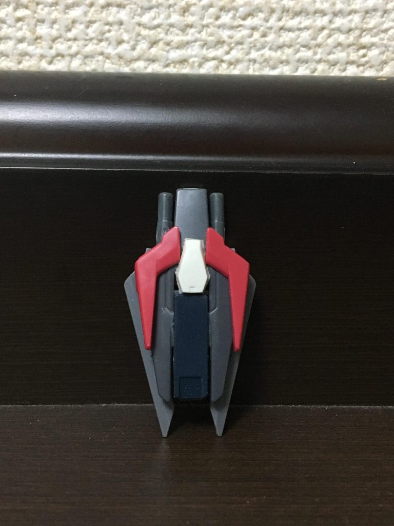 作品名：<p>レザブレまた少し改造しました。ブレード発生口の横にキャノンを2門追加、白いパーツはこのままにしようか別にしようか悩み中。手持ちのジャンクもあまりないので、良さそうなパーツを探すだけでも一苦労w あと足回りも少し変更。やっ [&hellip;]</p>
