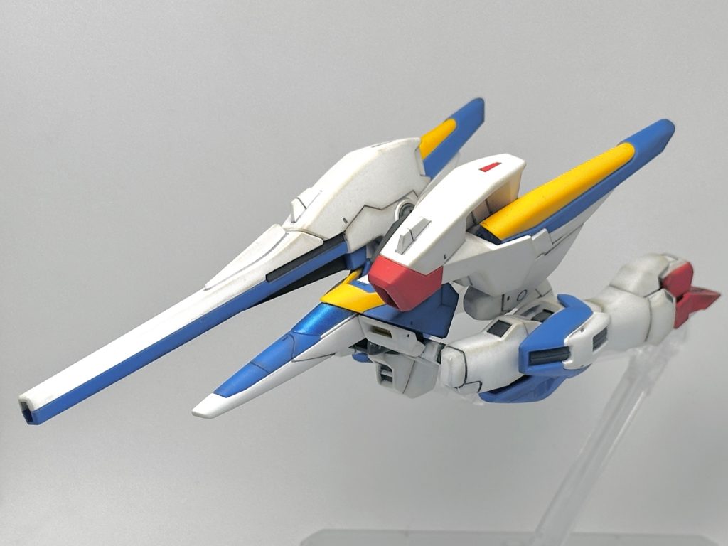 続いて、V2バスター・ボトム・ファイターです。こちらは、オーバーハング・パック装備のコア・ファイターを組み合わせるパターン。素体のV2ボトム・リムはマイクロ・ミサイル・ポッドを増設しています。