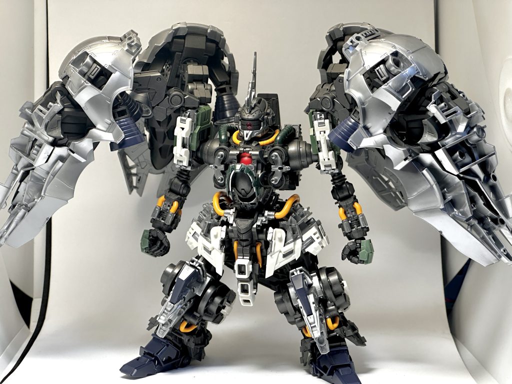 作品名：MGSDクシャトリヤ<p>ひとまず外装以外を組んでみたけど、バインダーの重さに関節がびくともしないの凄いな👍</p>
