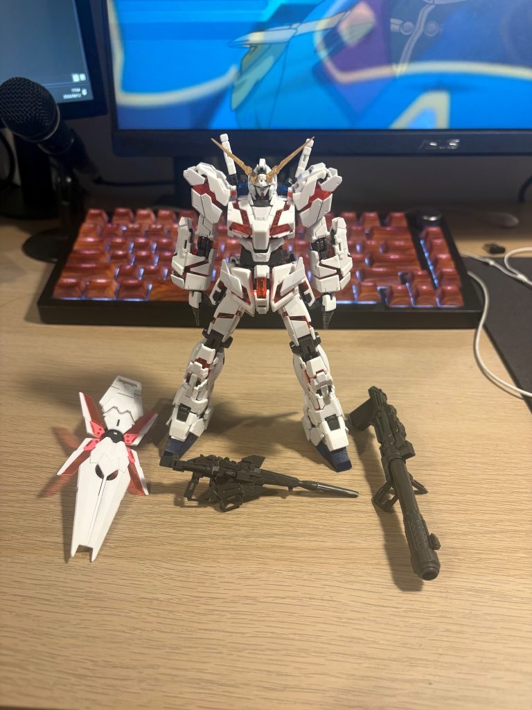 それはガンダムと呼ばれた