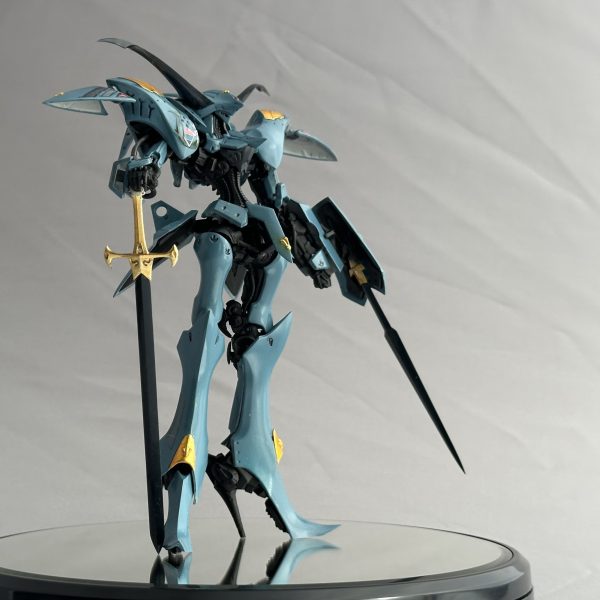暫くガンプラ以外のプラモをいじっていたのでこちらへの投稿が滞っておりました。久しぶりにガンプラ再開のドワッジです。隠し持っていた旧キットとパチ組放置中のHGUCをミキシングして参ります。で、ガンプラ以外のプラモは、2枚目以降に。（2枚目）