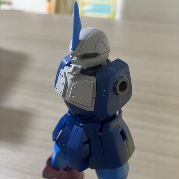 現在製作中の【拠点強襲特化型グフ】の制作途中です。オリジナル機体でケンプファーの原点になる機体という設定ですちょっとずつ進めてます（3枚目）