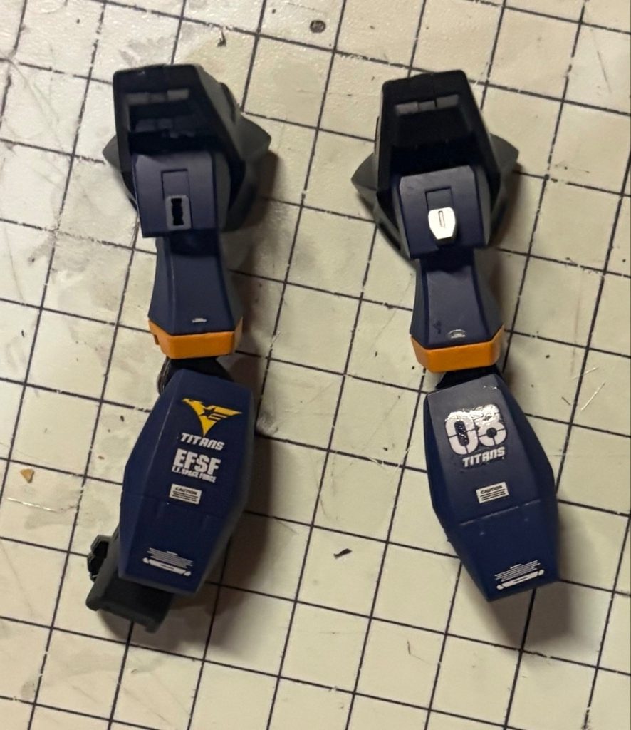 ティターンズの機体初めて作りましたが結構好きです。ティターンズブルーも鳥のマークもかっこいいです。バーザム改ってやつも作りたいですがhgやmgにないらしいですね。残念です。mk2とaoz版のバーザムでミキシングして作れそうですが今お金ないできないです。いつか作りたいですね。ご覧いただきありがとうございました‼️
