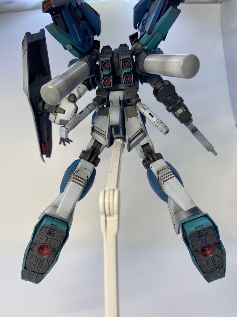 足裏も埋めました。簡単プラ板貼りです。