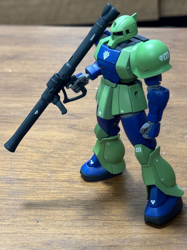 カラーも旧ザクをイメージしました。