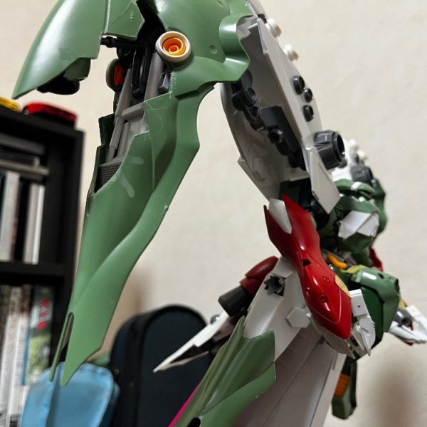 やはりバインダーは開かねばならない。開閉できるようにしております。（1枚目）
