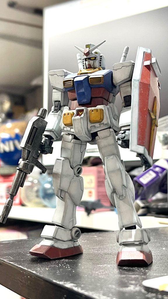 FGガンダムをベースに、首以外の関節部分全てをリバイブガンダムの物に置き換えてます。