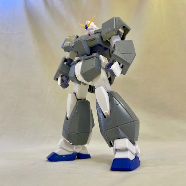 ケンプファーと同じく、5機目のアレックス、ガンダムの中で1番好きなアレックスを愛を込めて作ろうと思います。もちろん過去に作ったアレックス達にも愛は込めてますが…実はこれまでにチョバムアーマーを作ったことがありません。が、今回は頑張って作ろうと思います。MGの2.0が出る時は凄く期待したんですが、何かこう…望んだのとは違いました。もちろんギミック等、模型としては凄いけど、出渕裕のアレックスの色気は全く無くなってると感じました。大改造するか？とも思ったけど、中々のお値段だし、中々手に入らないので、最近比較的入手しやすくなったHGで頑張ろうと思いますー。