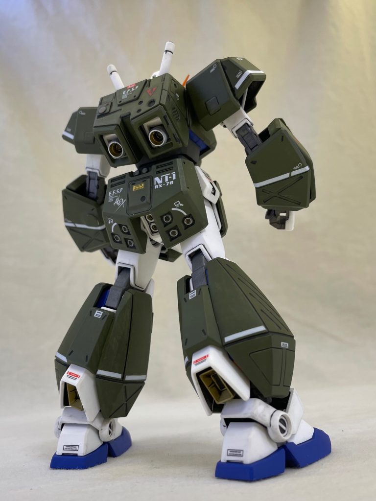 前腕部左右ともチョバムアーマー装着のままガトリング使えるように改修しました。