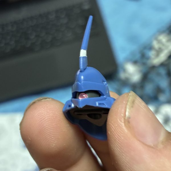 どうもがんもです。前回？先程？の投稿からすぐかもしれませんが投稿します。アレックスができてウハウハな私､､､ずっと探してた物に出会っちゃったんですよね、そうです。HGケンプファーです、いやぁ、アレックスできた後にケンプファー見つけちゃったらね､､､作るしかないですよね()というわけで作っておりますケンプファー君、早く完成させてHGアレックス君に戦い方を教えてあげたいです笑また完成したら投稿しますのでお楽しみに〜。完成した後少し弄ろうと思っていますのでそちらもできたらまた投稿します。&nbsp;&nbsp;あ、モノアイは基本シールじゃなくてレジンやコトブキヤのアイズ使ってますので〜よければ皆さんもやってみてくださいね〜めちゃくちゃかっこよくなりますよ〜（2枚目）