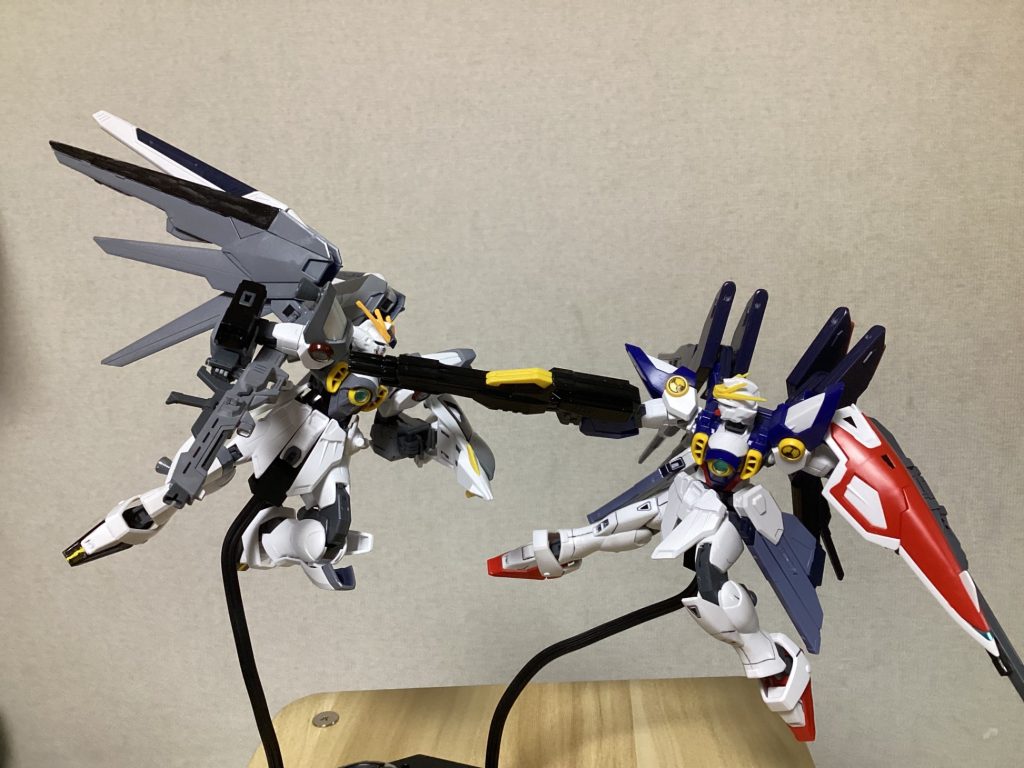 ブラストウィングガンダムと戦闘！