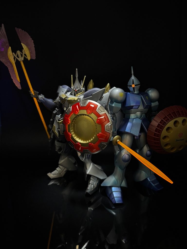 ギャンはいいものだ✨結局はそれが言いたかっただけです(zaku-kao6)2体並ぶとええ感じです👀✨できればギャン系キット集めたい…密かな野望（置き場困るのに）しかし、雨はいつ落ち着くのやら…しばらくは、成形色仕上げの製作にになるかもしれませんね。それはそれでいいんですけど、クリア系キットまだ残ってるんだよなぁ💧積みが崩れないwおっと、愚痴になってしまいましたね(zaku-kao4)台風の影響もあります。お出かけの際にはお気をつけて(gundam-kao8)最後までご覧いただきありがとうございました✨また次の作品で👋&nbsp;