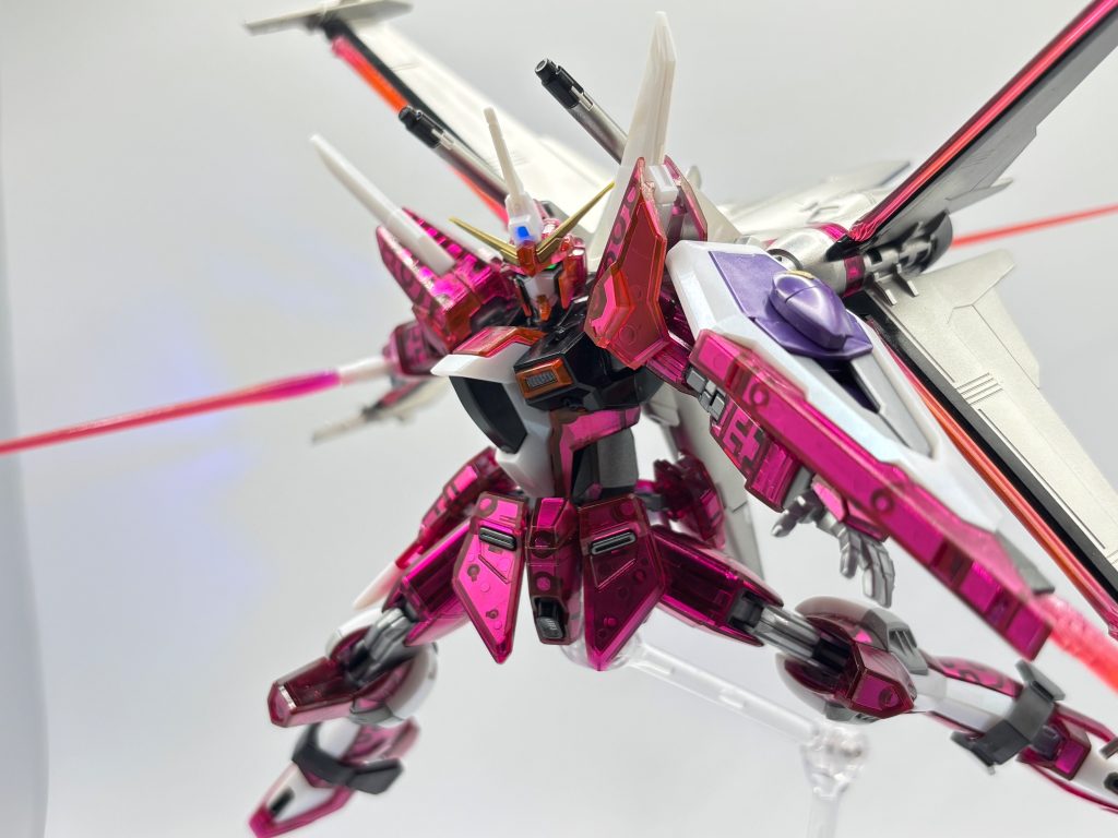 白背景でも撮ってみました✨クリアキットの美しさが強調できてる気がします(gundam-kao7)