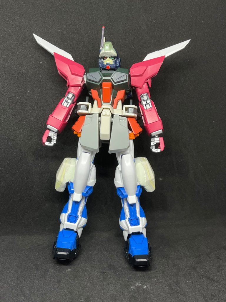 元々Ez8が好きで改造機が出て衝撃を受けたGジェネアドバンスでもっと強く、そして自分の好きなSEED風にしたらをテーマに作成しました。