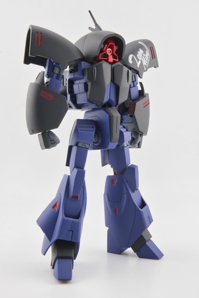 カラーレシピ ：ガイアノーツ（G)　GSIクレオスMr．カラー（C）本体(紫)：（G)ヘキサバイオレット本体(黒)：（G)ニュートラルグレーⅤ本体(赤)：(C)ハーマンレッドフレーム：(G)メカサフ ライト仕上げは(C)スーパースムースクリアー。アッシマーのモノアイはグリーンですがムック本に載っていたイラストだとモノアイの色がわからなかったのでドムカラーだしドムっぽくピンクにしました。