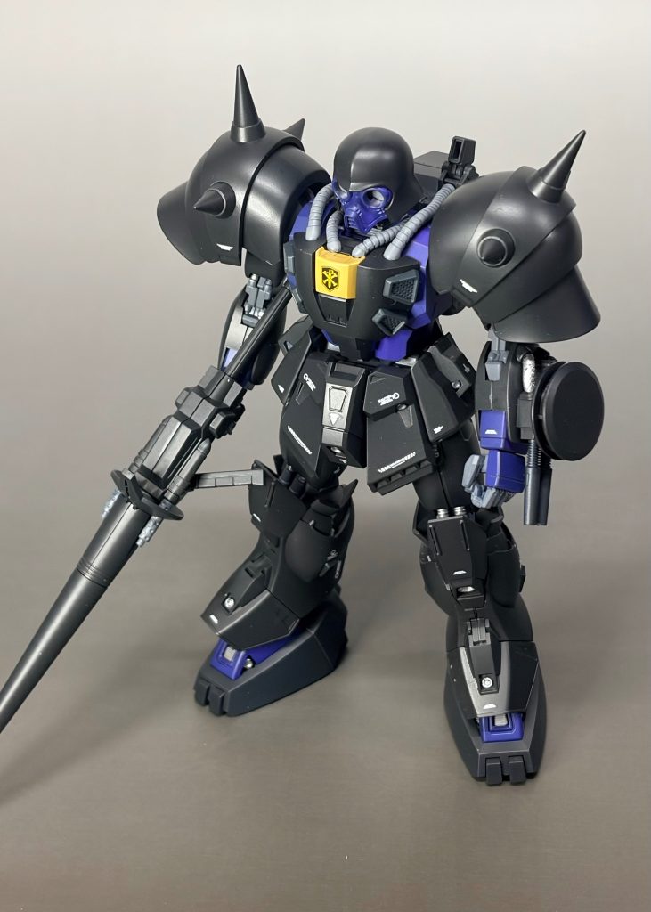 インナーはパープルでしたが明るすぎたのでティターンズブルー2を使用しました。
