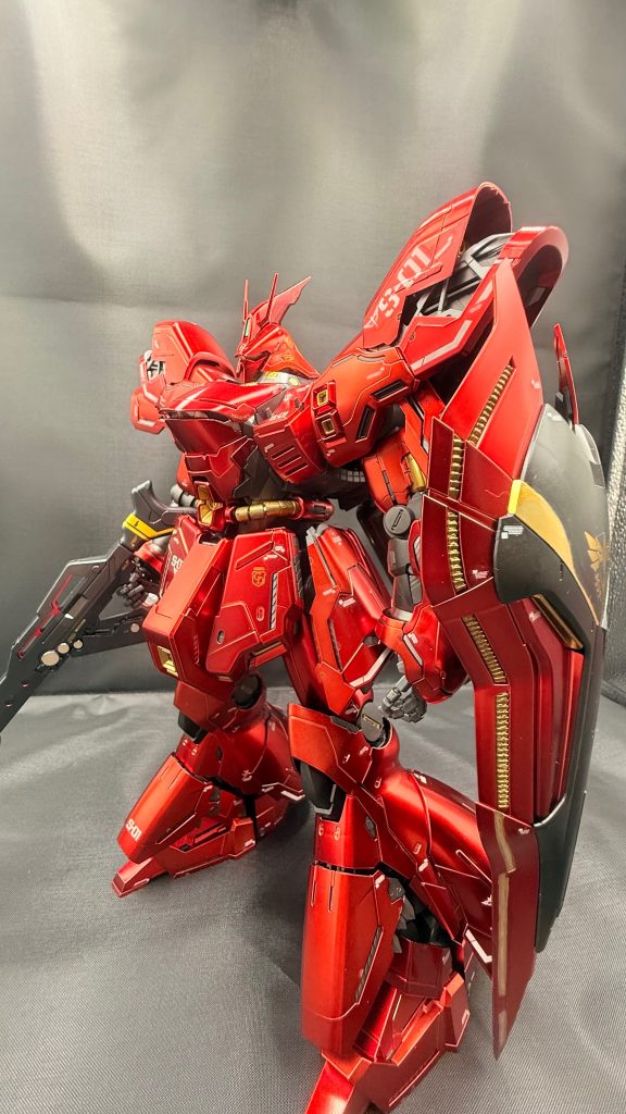 イメージは、ロールアウト披露の特別塗装。ガンダムマーカーで塗りまくってます。