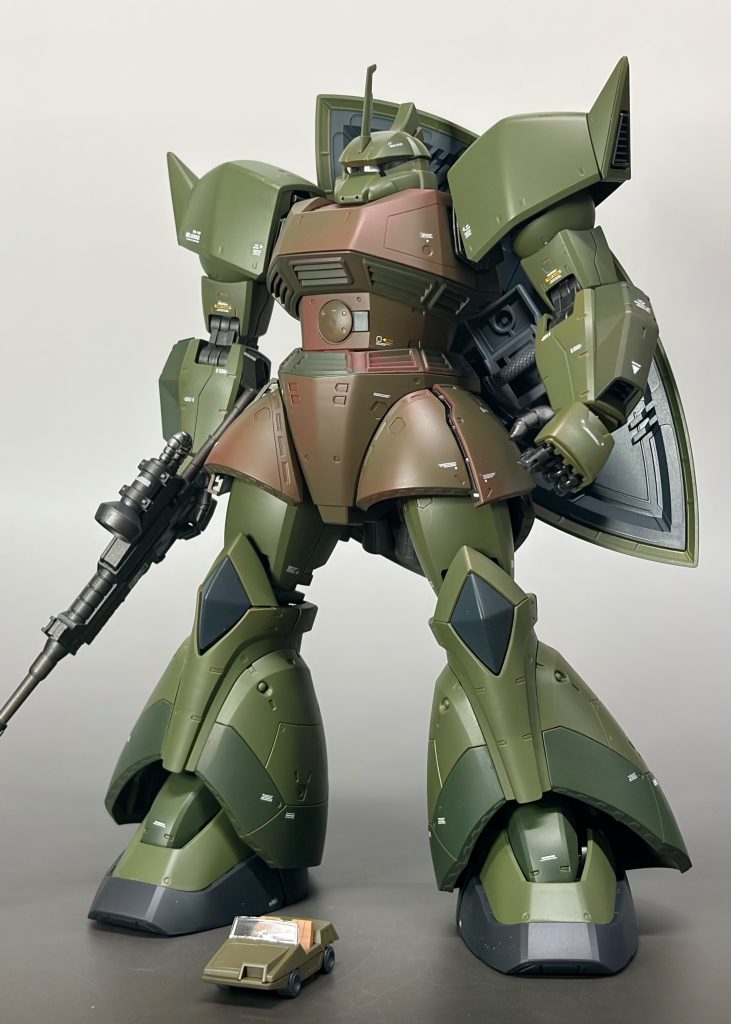 MG シャア専用ゲルググ Ver.2.0を陸戦型カラーに全塗装。ヴィッシュ専用機をイメージしてみました。