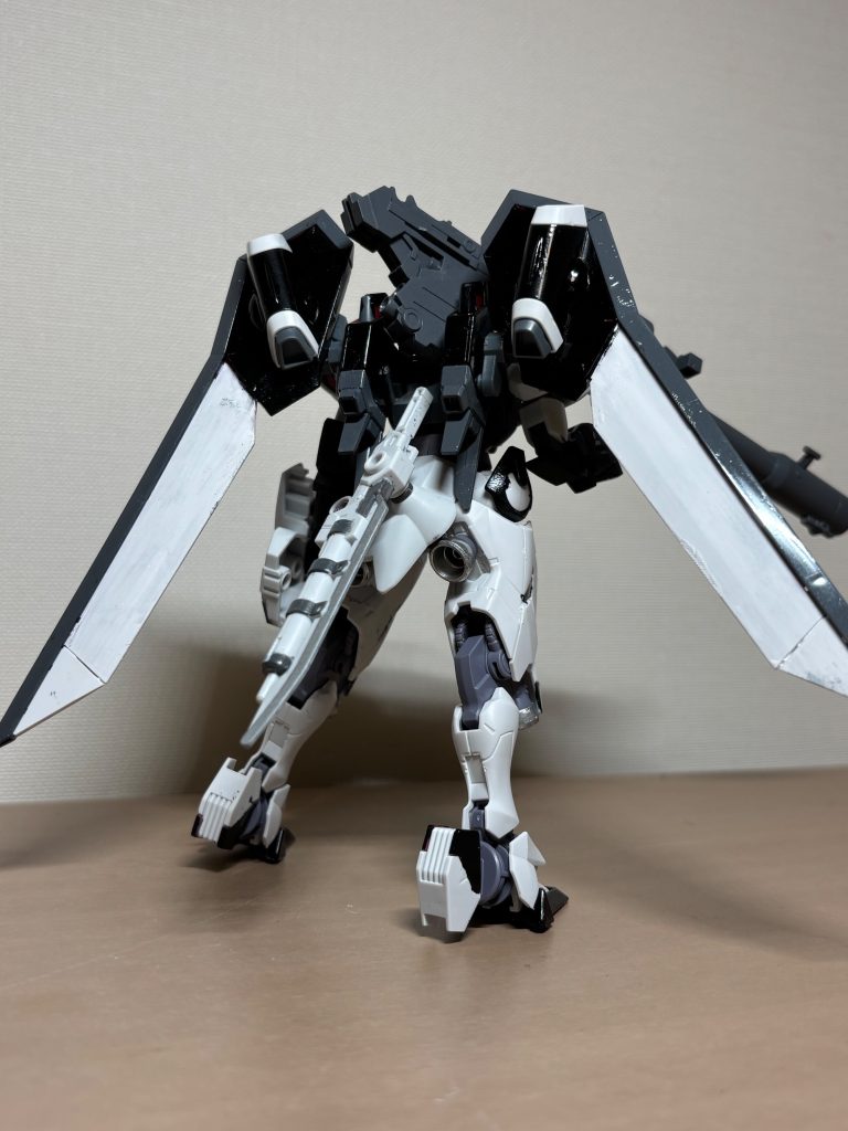 バックショット。ヒートナイフ君は前回に引き続き続投です。やっぱ高機動性といえばバズーカですよね。
