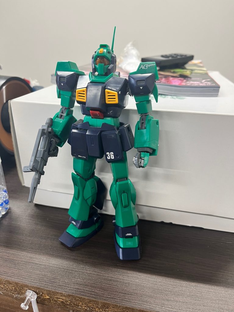 買った際から間接ふにゃふにゃでした。前のオーナーさんはガシガシ遊ぶ人だったのかな？