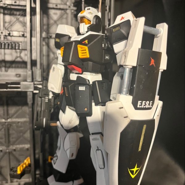 中古ネモをリペイント！アムロ専用機