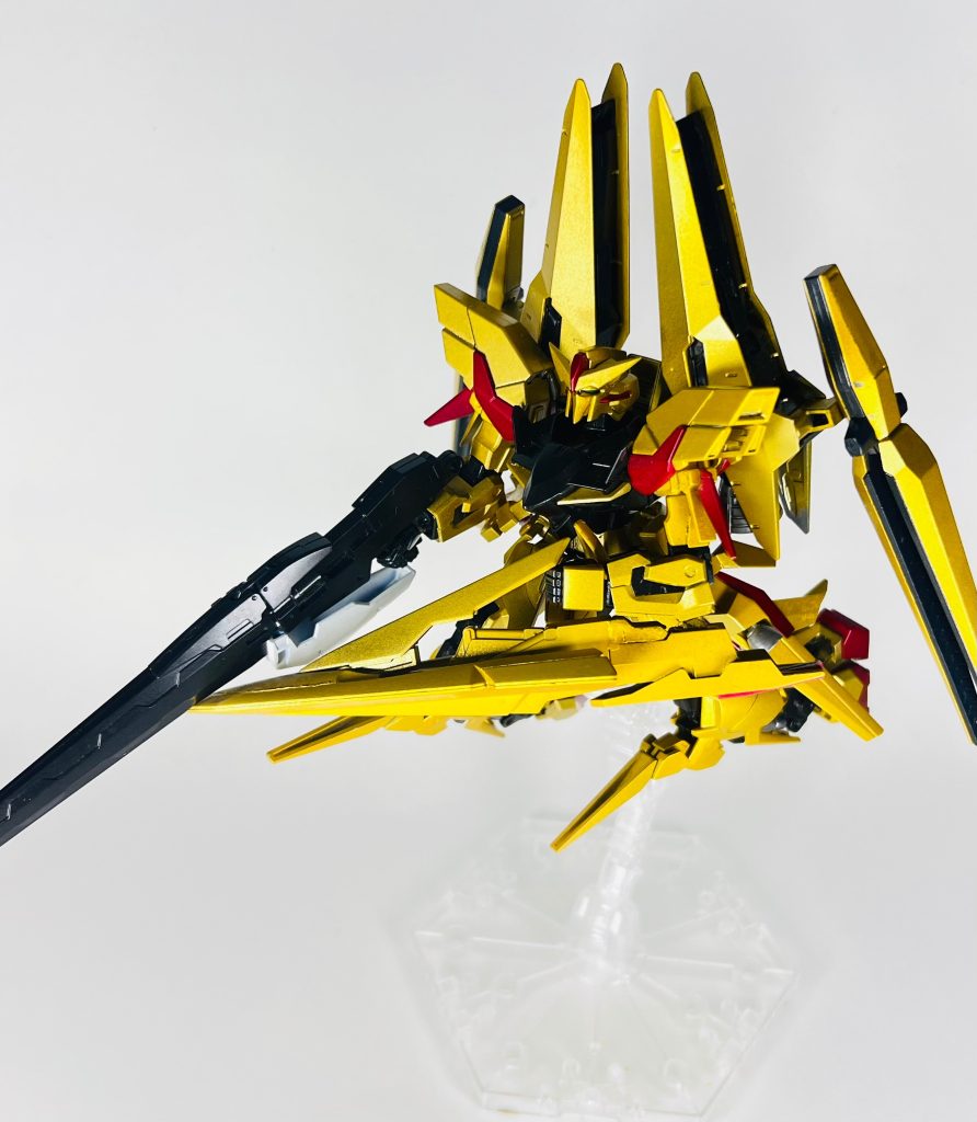 今回のカラーリングはデルタガンダムを参考にしています。金と赤かっこいいですね😎
