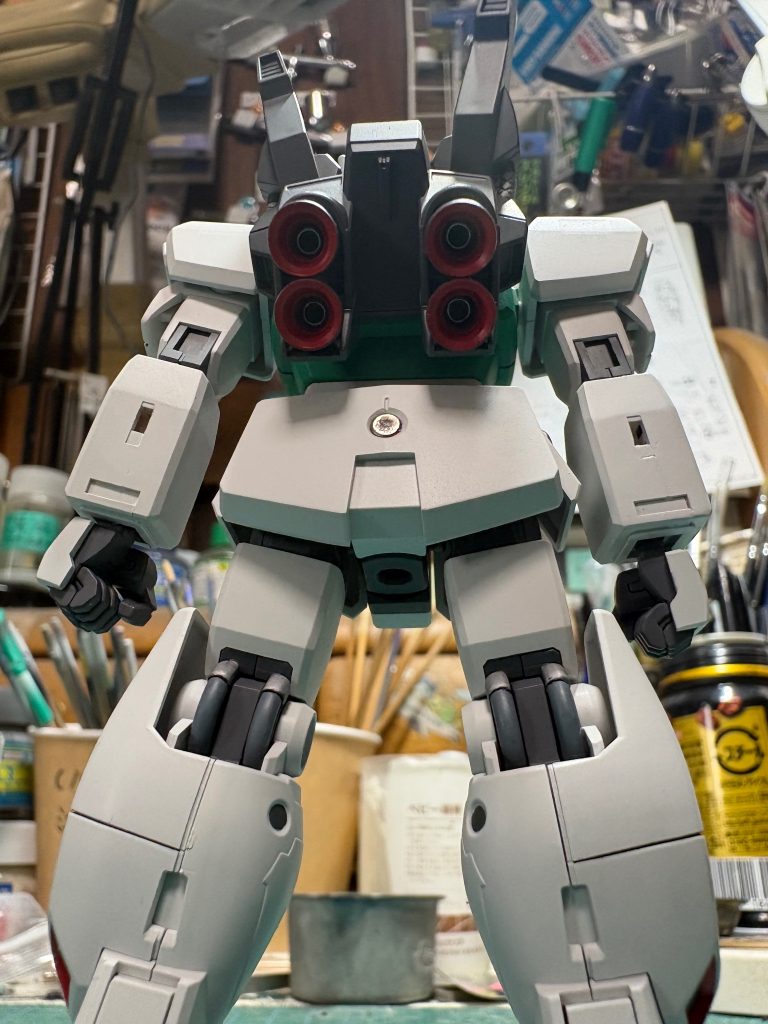 リアスカートにビームライフルをネオジム磁石にてマウント可能