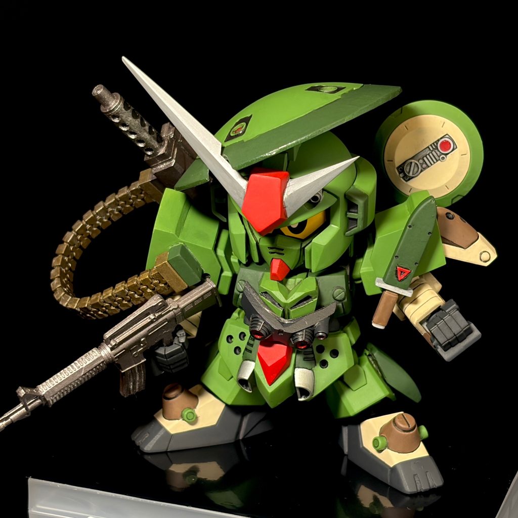 ▲20mmマシンガン　ベレーSPバックパックと繋がったガンベルトは100均のイヤホンコードを加工しています