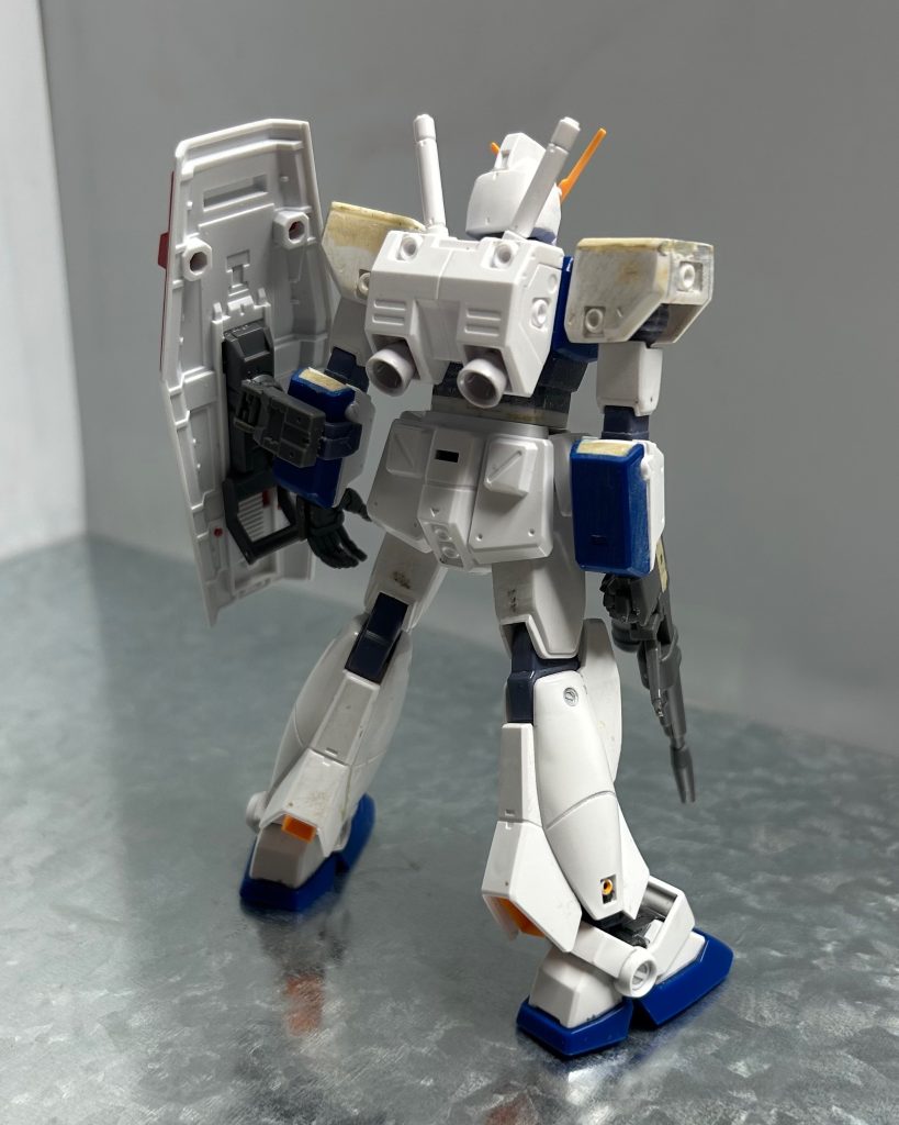 バックショット。結構シンプルな感じ。