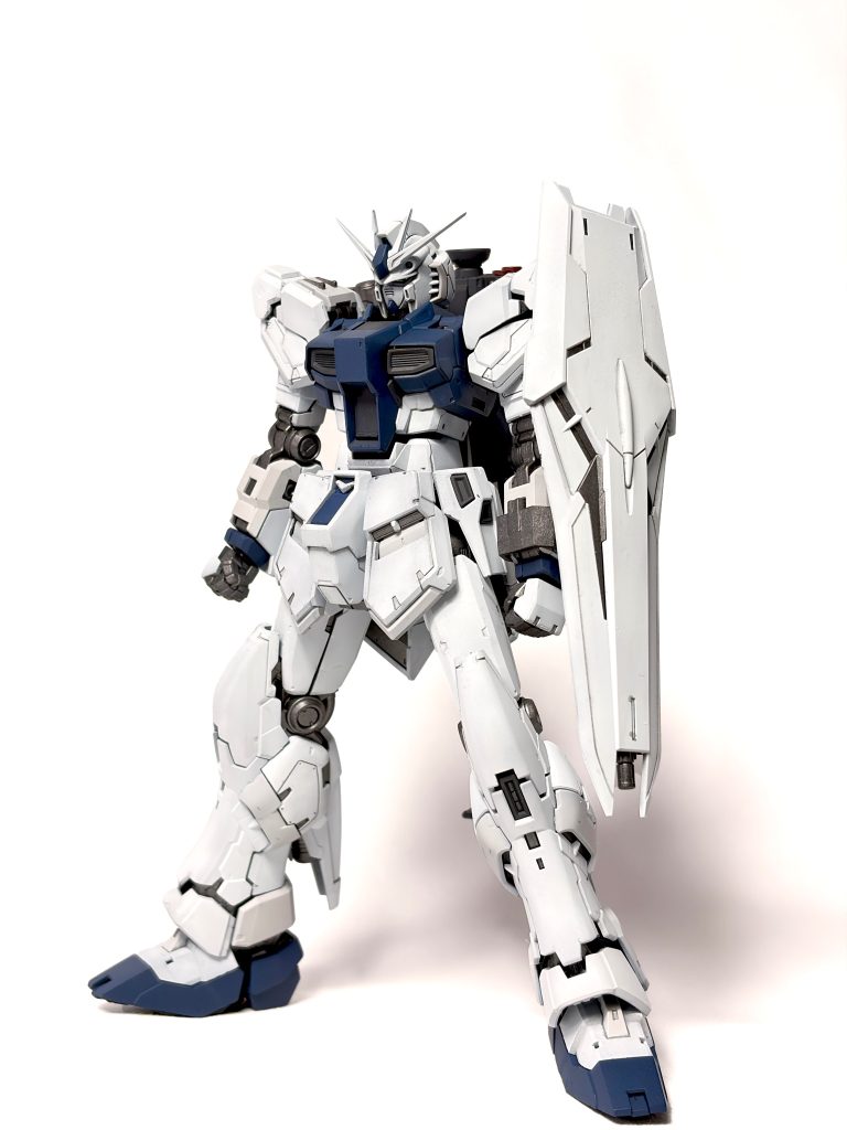 ノーマルνガンダムバージョンカラーリングはなんとなくG-3ガンダム風味にしております。デカールはちょっとめんどくさくなったので使用していません。気が向いたら貼ります笑