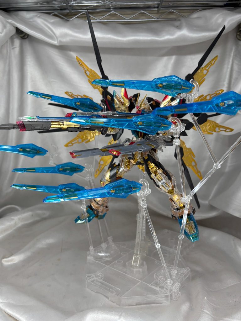 でかすぎるんじゃ。ガンダムベース東京の展示がかっこいいので再現しました。