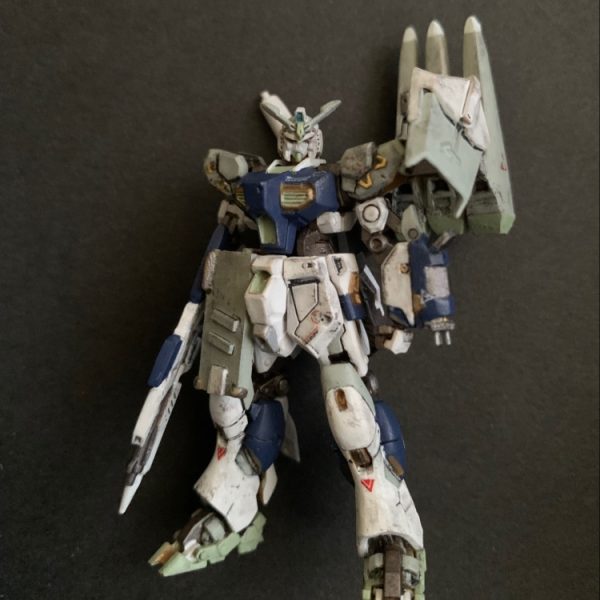 アーティファクト　量産型νガンダムアリュゼウス半壊風