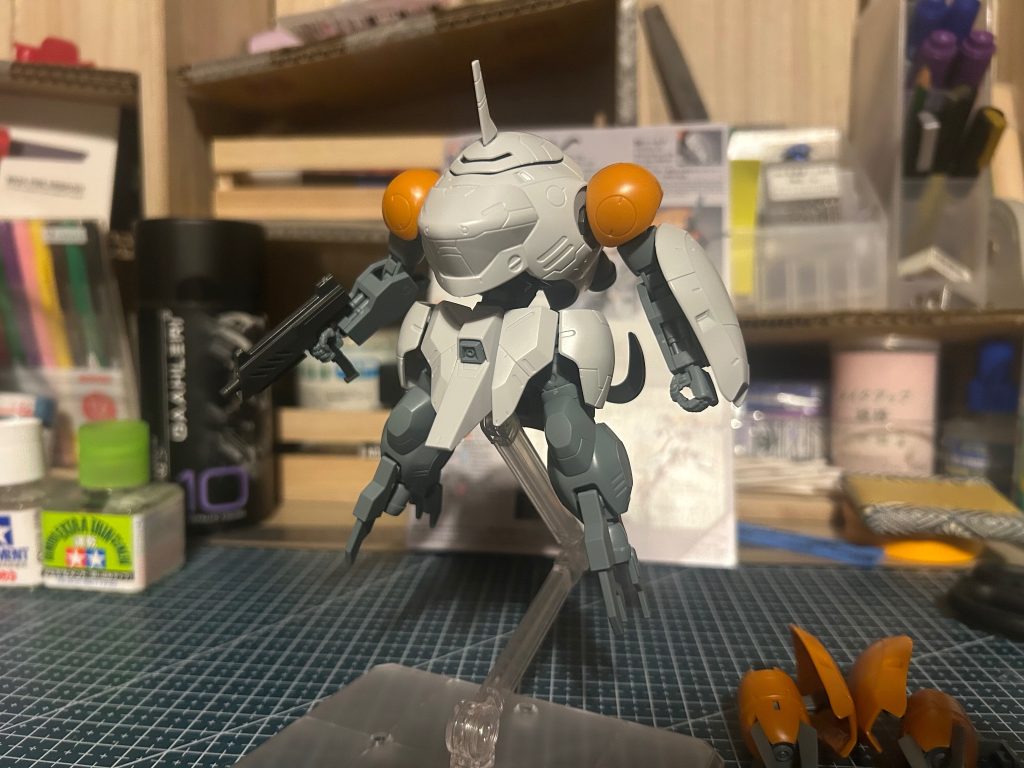 はじめて塗装するにあたり、塗装面積が広そうなモンキークラブロディを選びました。鉄血系が好きなのと、安く売られていたので練習用にいいなと思って選びました。