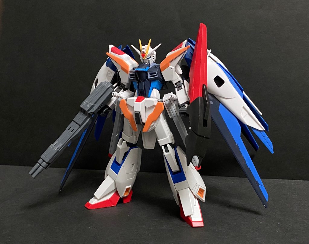 制作途中その１。この時点ではゼータの脚部を使ってました。ムラサメ改みたいでこれも悪くはないですが、流石にライフリの方がそれっぽくなりますね。