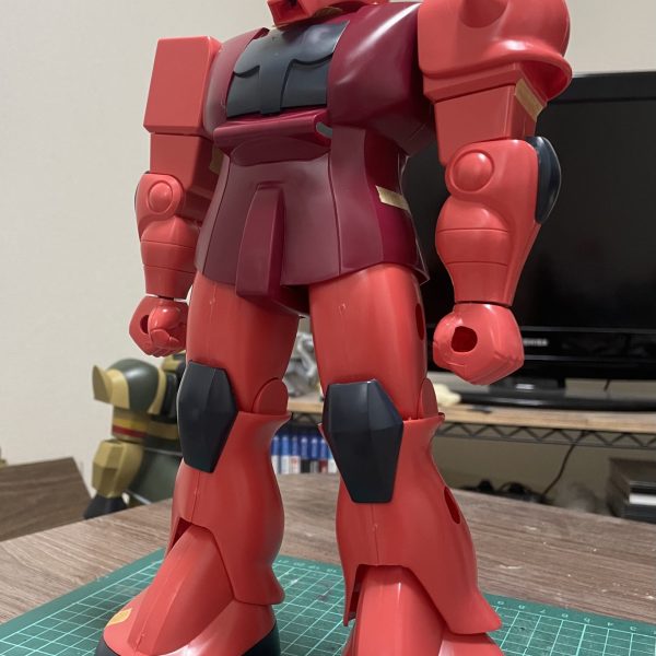 1/60ザクからグフを作ります（2枚目）
