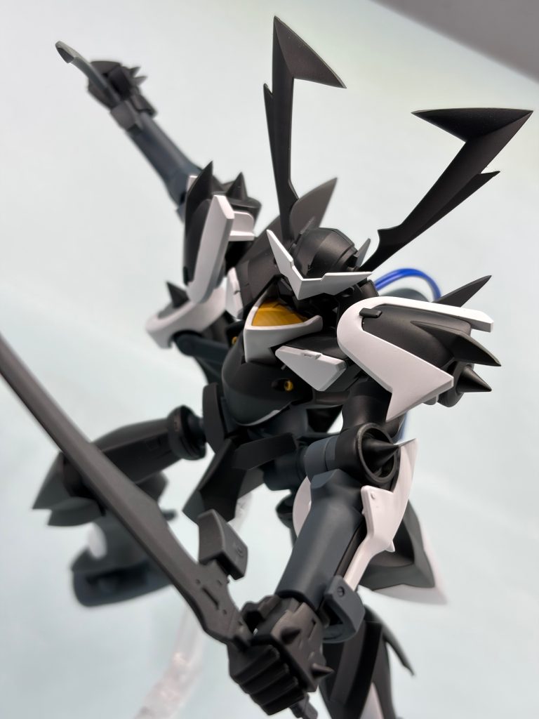 最近Gジェネエターナルに実装されましたね(gundam-kao3)シラヌイとウンリュウにビーム発振器がついててビームを纏うってのは知ってたんですけどまさか刀身部分がパカって開いてビームを発生させてるなんて知らなかったです笑
