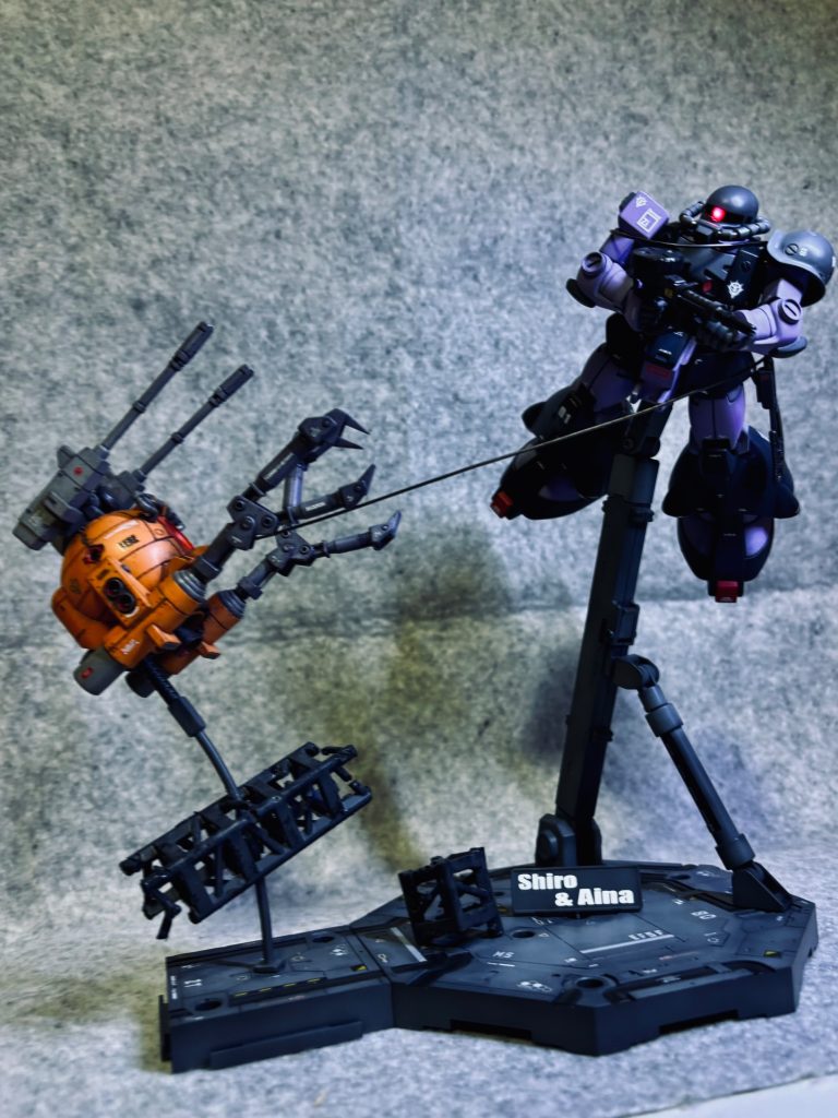 実物はこちら✨リックドムの時と同様にアクションベースを簡単に塗装しています😃タイトル名盤は、シロー＆アイナ❣️